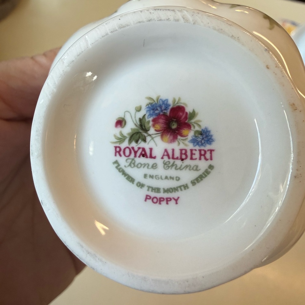 August Floral Bone China Teacup and Saucer - White with Pink & Blue Flowers - Picture 2 of 3